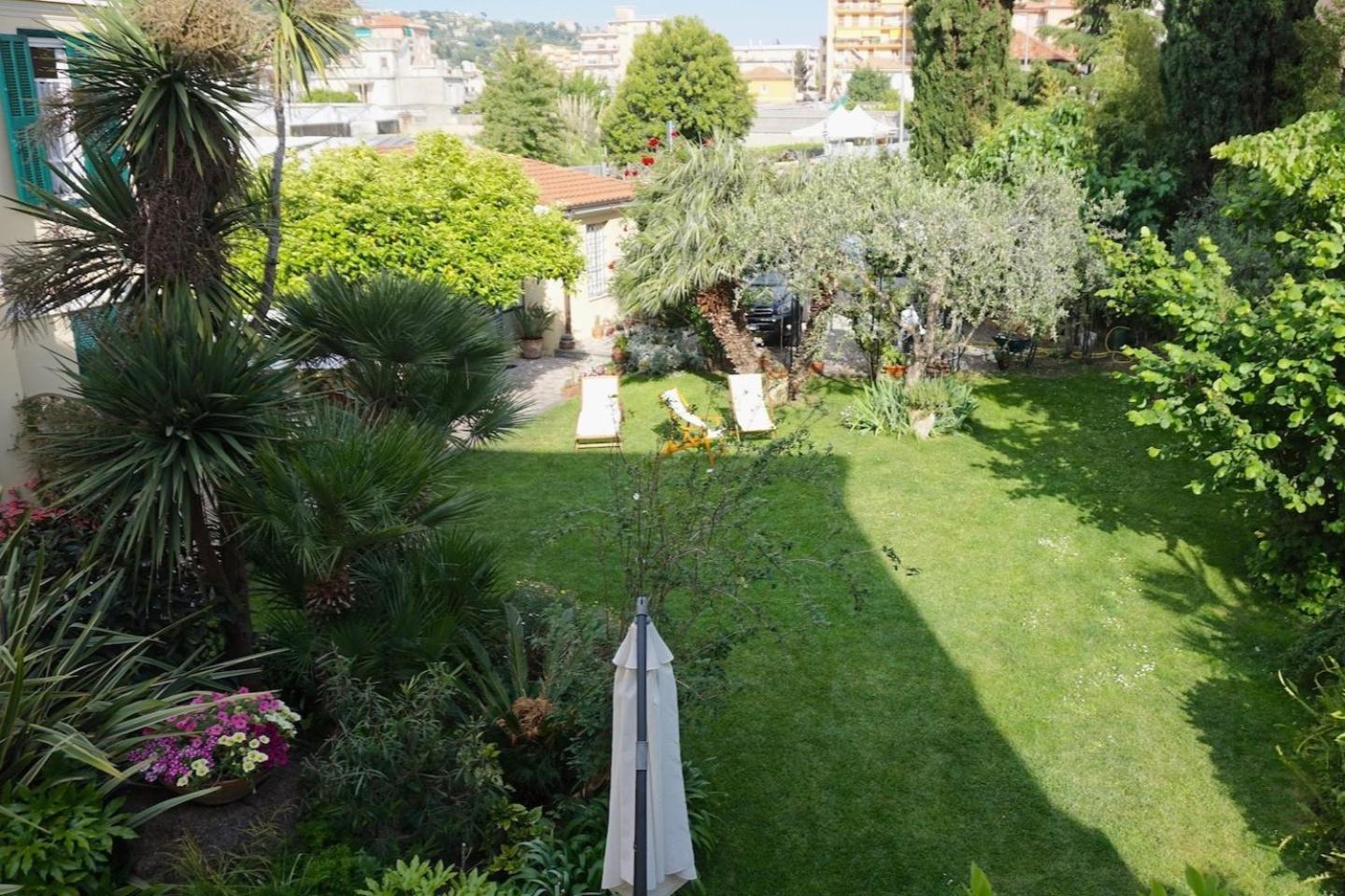 Villa Angelina - Casa Glicine Vallecrosia Exterior photo
